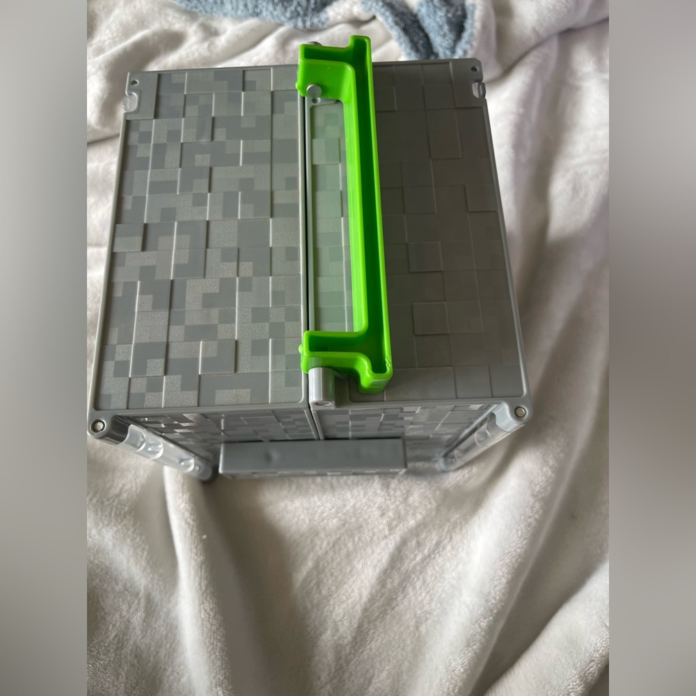 Minecraft Collectors Storage Box - Picture 3 of 12
